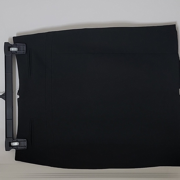 Express Size 0 Black Pencil Skirt, Back Zipper Closure.  Exc. Used Condition - Picture 1 of 13